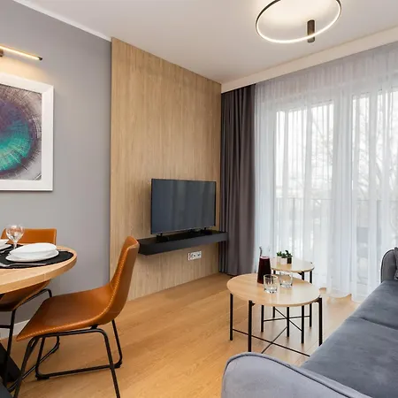 アパート Okrzei Stylish With Balcony & Parking By Renters