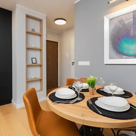 Okrzei Stylish With Balcony & Parking By Renters グディニャ